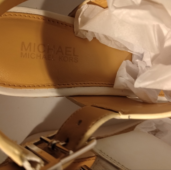Michael Kors Sandal's - Picture 6 of 10